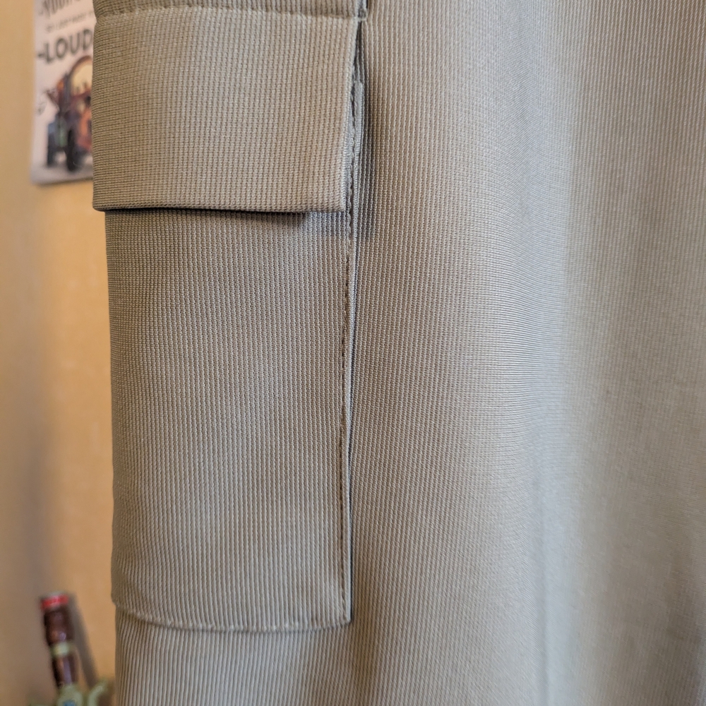 Rue21 Olive Green Ribbed Cargo Joggers with Silver Chain – Size Large - Picture 5 of 6